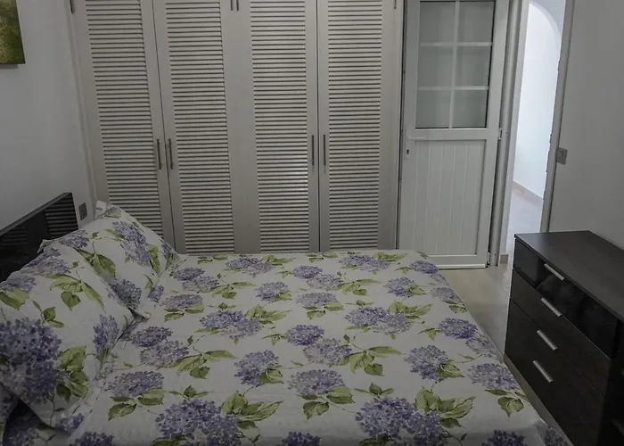 Apartment Old Town Reina Sofia 2
